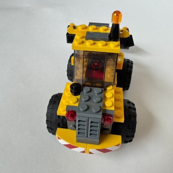 Lego City 7630 7631 Front End Loader Dump Truck Complete Construction Manual Set - Picture 11 of 12